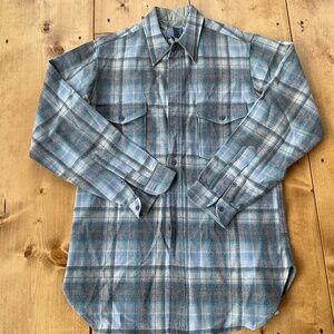 SALE‼️VINTAGE PENDLETON MENS BOARD BUTTON DOWN PLAID 100% VIRGIN WOOL SIZE LARGE